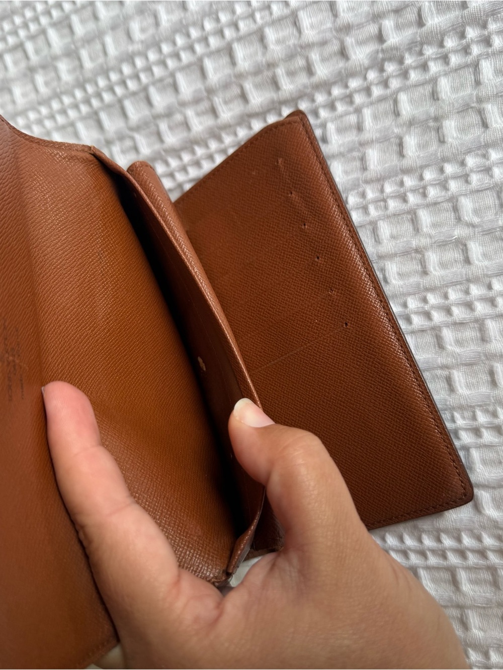 Large Louis Vuitton Wallet - Picture 6 of 14